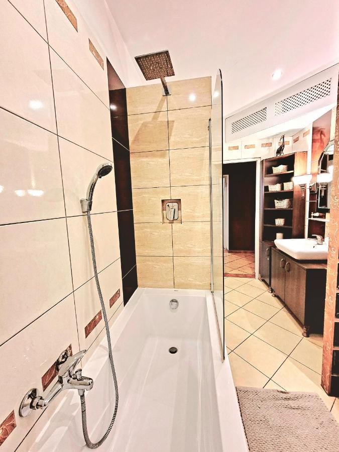 Apartament Pablo 75M2 W Centrum Tarnowskich Gor Tarnowskie Góry Kültér fotó